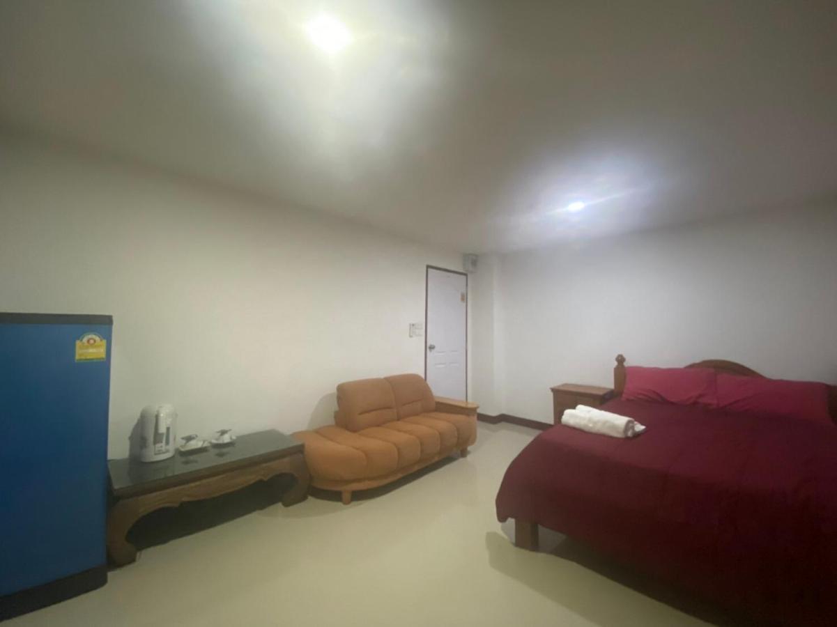 Oyo 1135 Triple A Residence Chiang Mai Eksteriør bilde