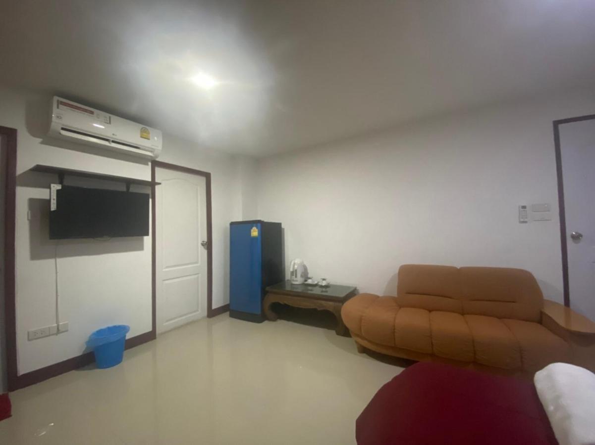 Oyo 1135 Triple A Residence Chiang Mai Eksteriør bilde