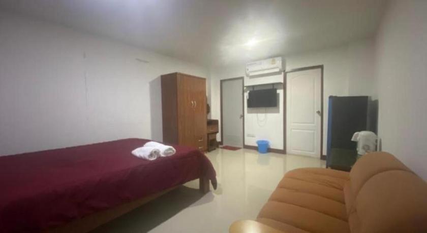 Oyo 1135 Triple A Residence Chiang Mai Eksteriør bilde