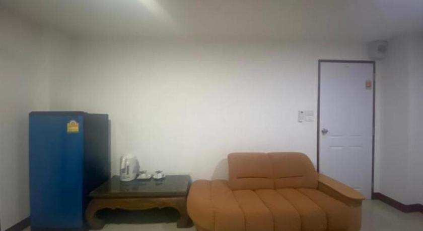 Oyo 1135 Triple A Residence Chiang Mai Eksteriør bilde